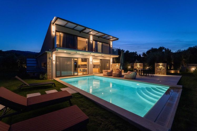 Real Estate Brokers Housing in Patra, Greece